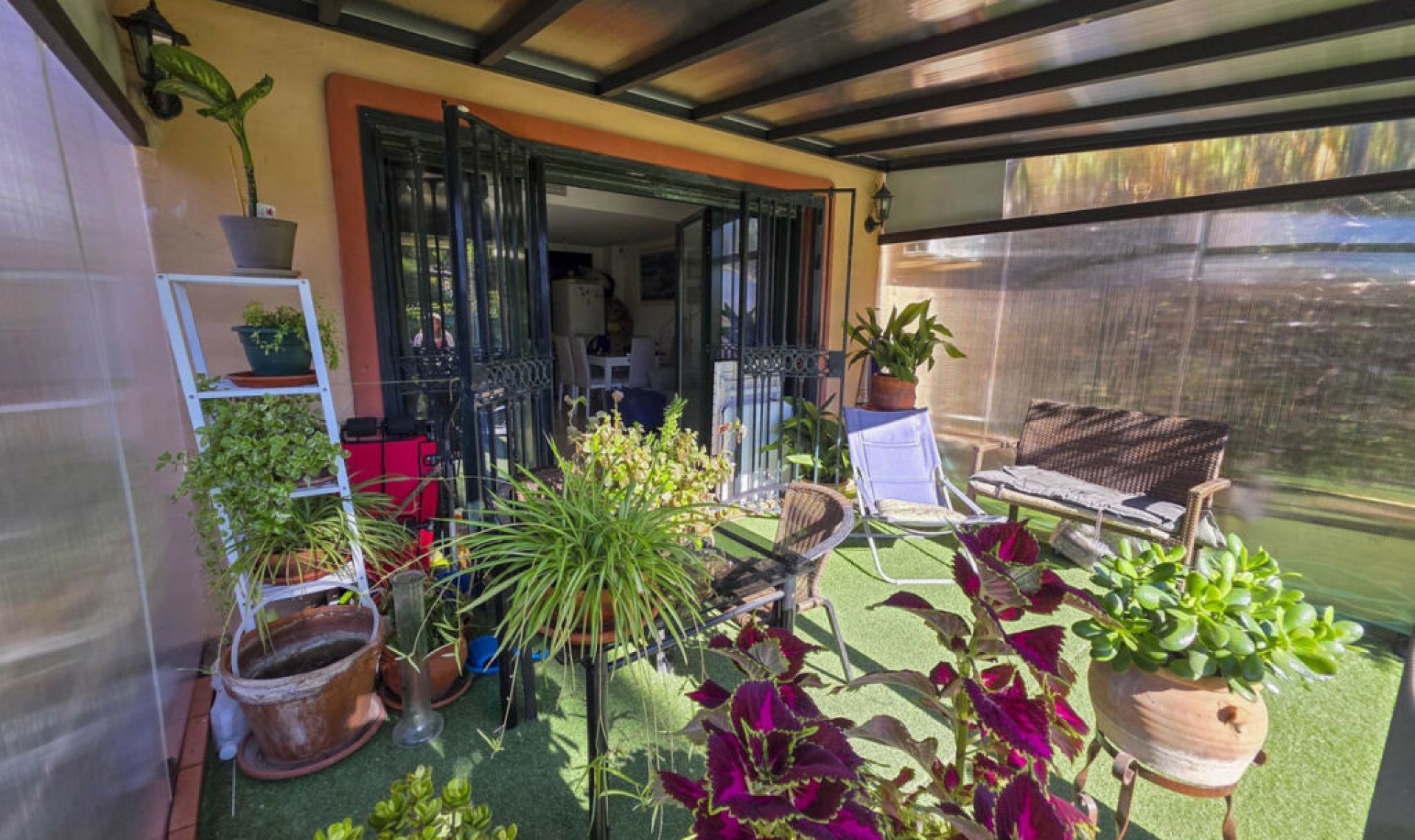 Resale - House -
La Duquesa