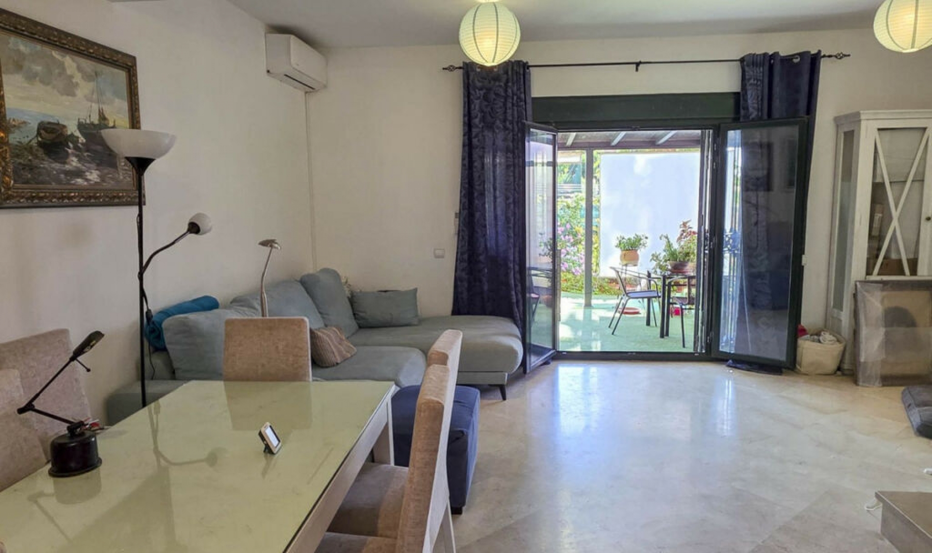 Resale - House -
La Duquesa
