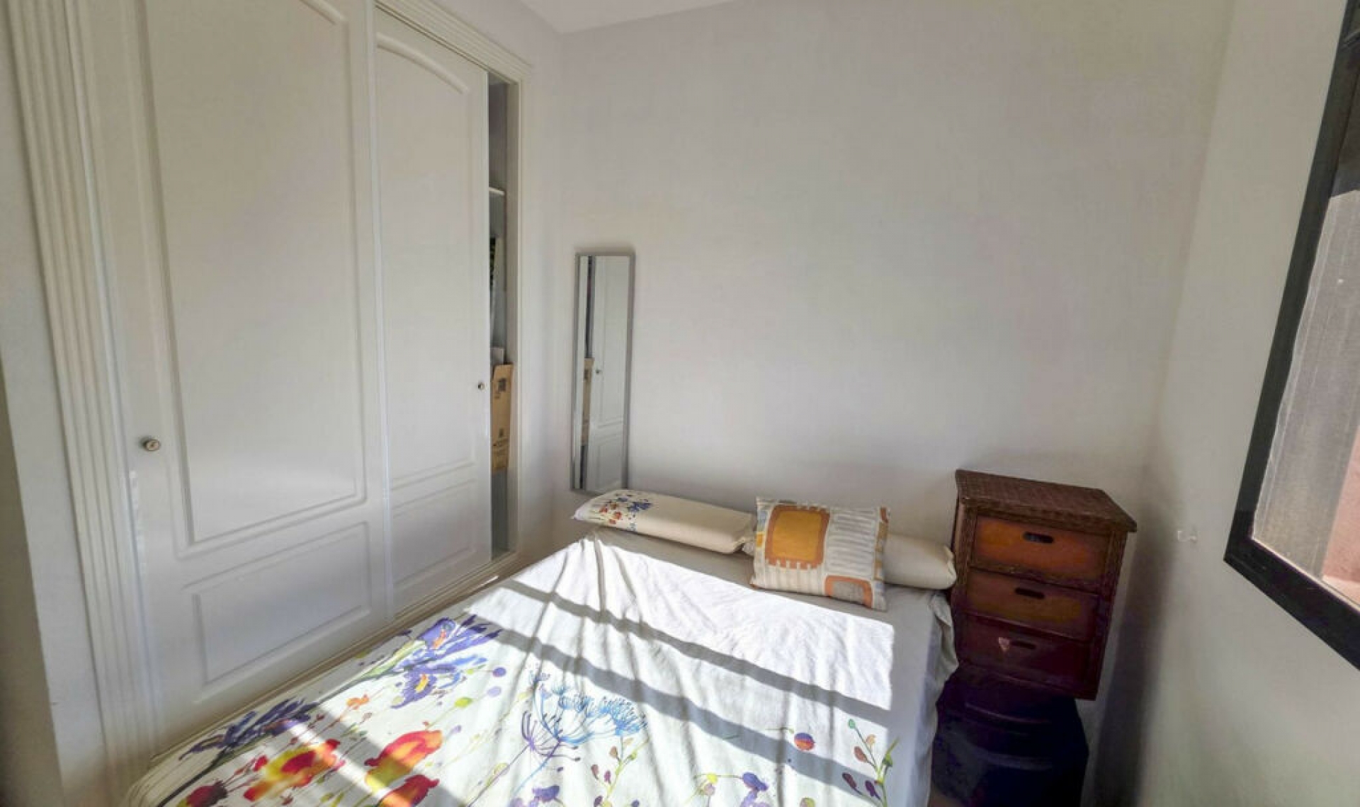 Resale - House -
La Duquesa