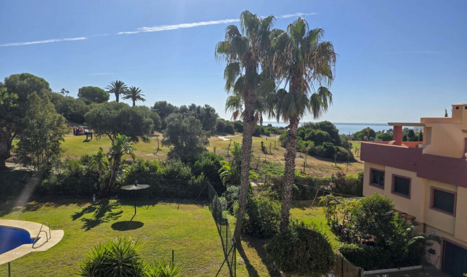Resale - House -
La Duquesa