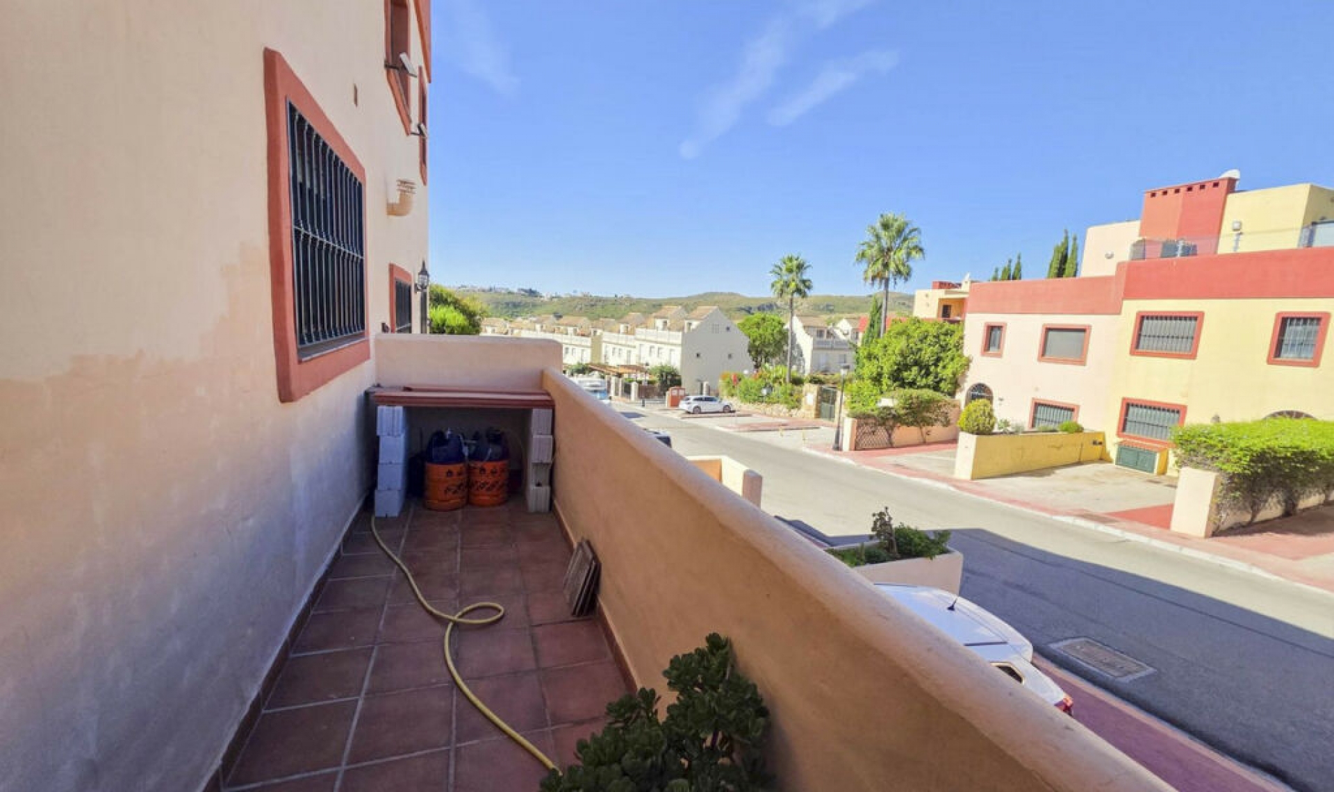 Resale - House -
La Duquesa