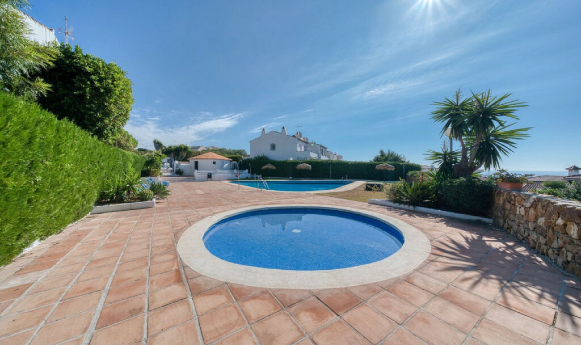 Resale - House -
La Duquesa