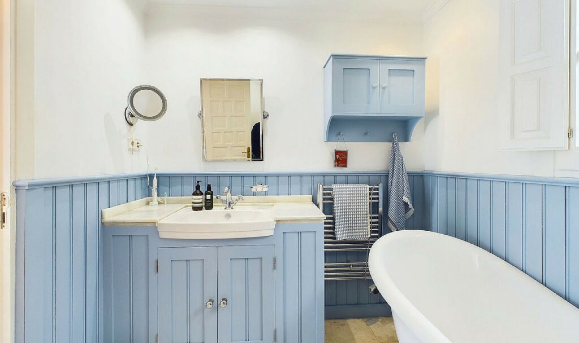 Resale - House -
La Heredia