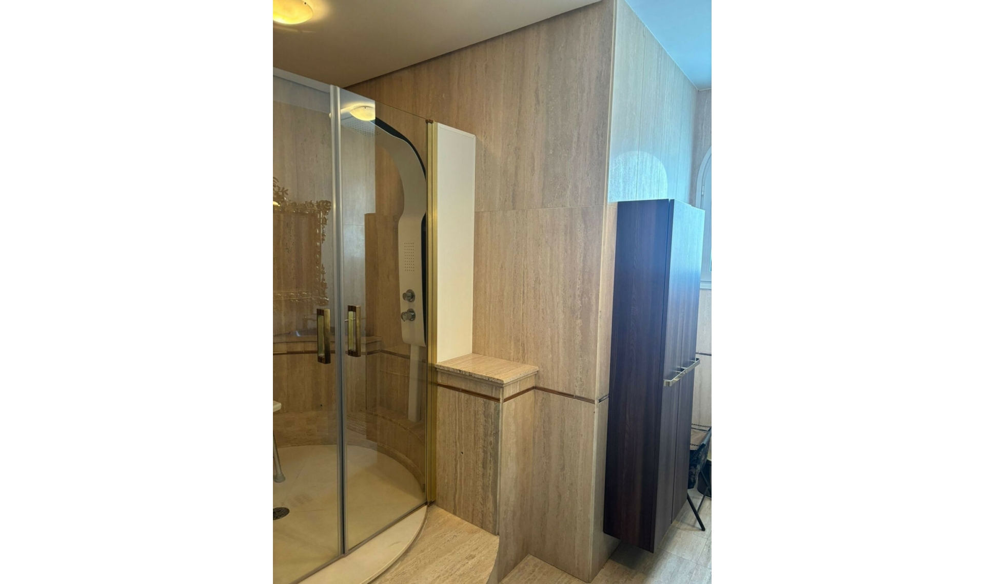 Resale - House -
La Línea