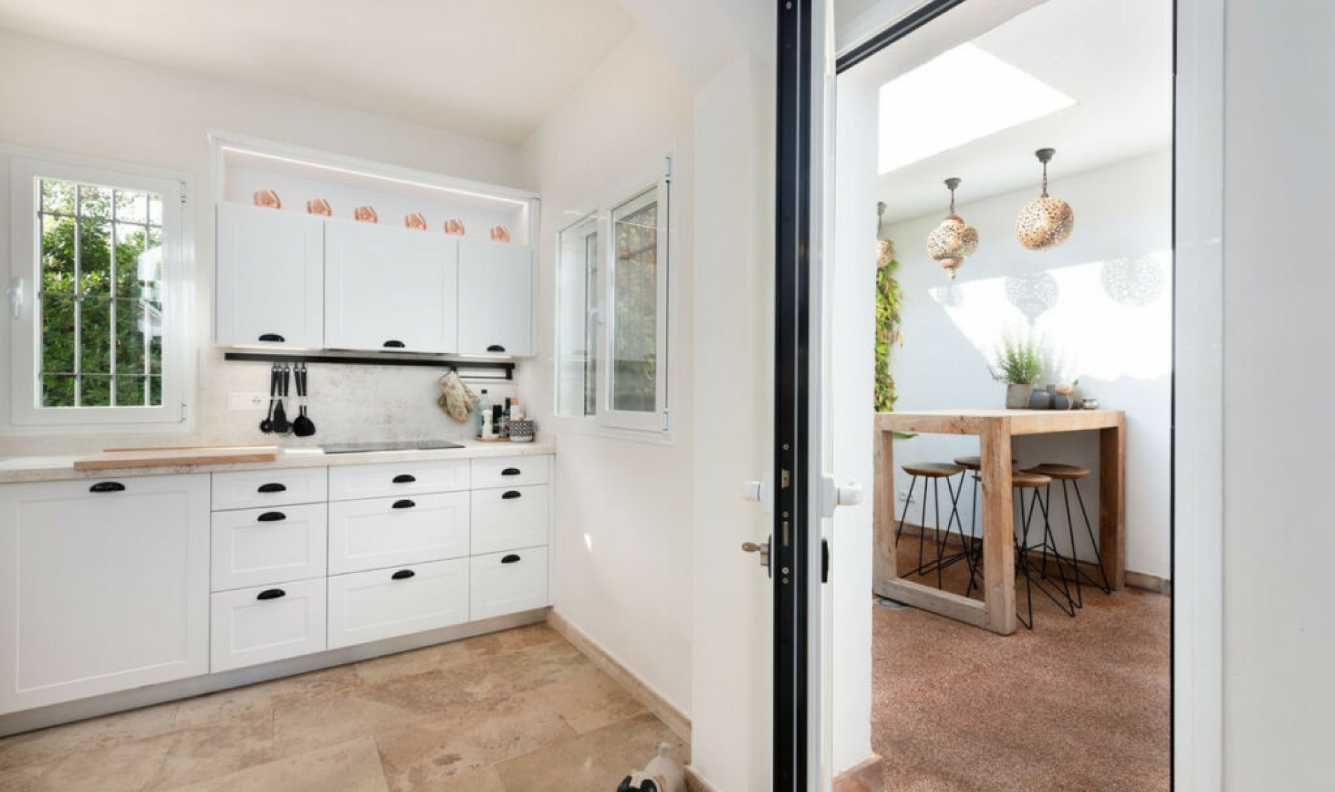 Resale - House -
La Mairena