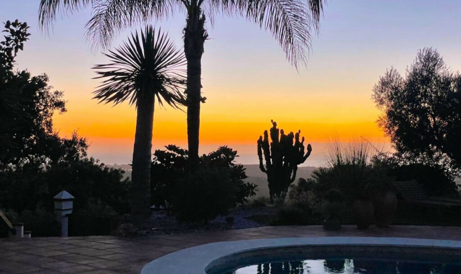 Resale - House -
La Mairena