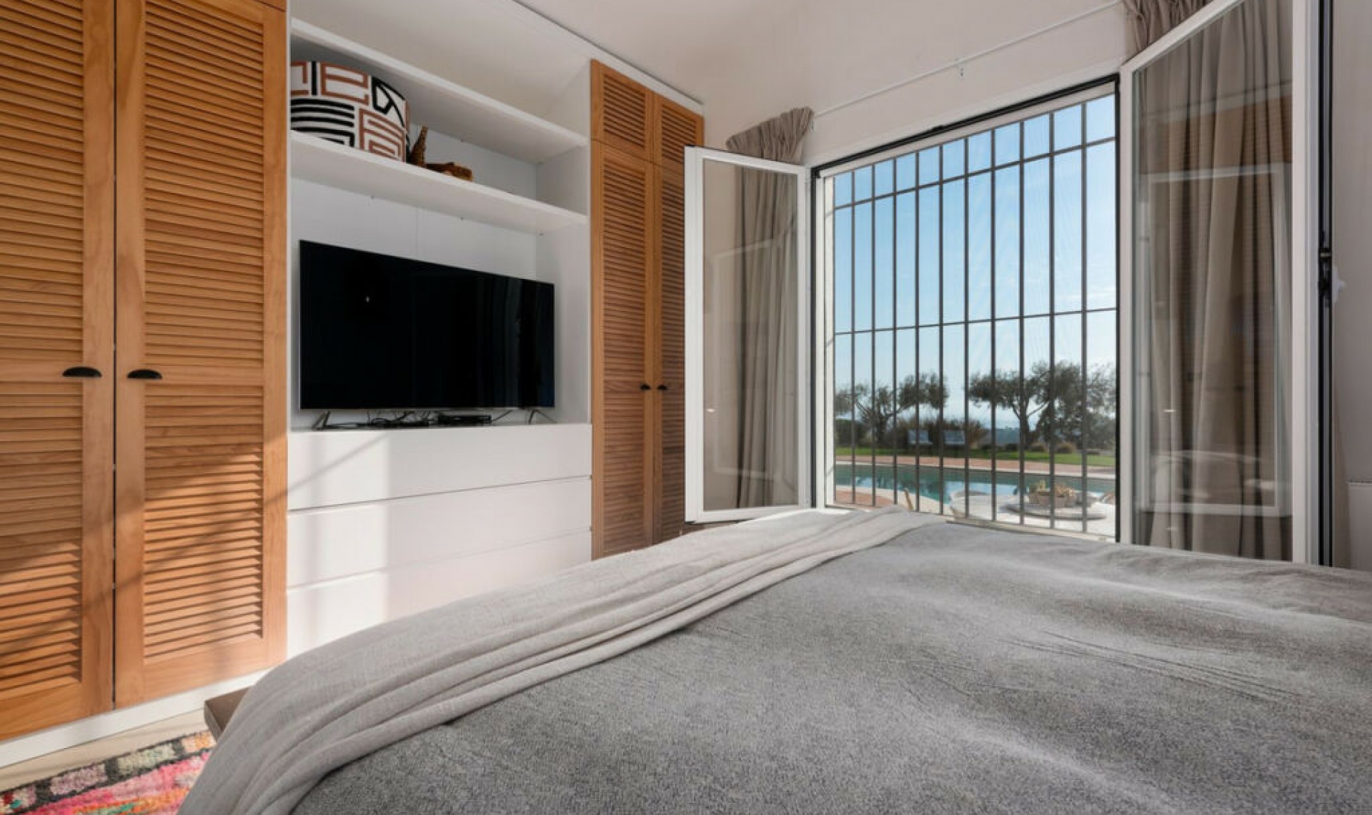 Resale - House -
La Mairena