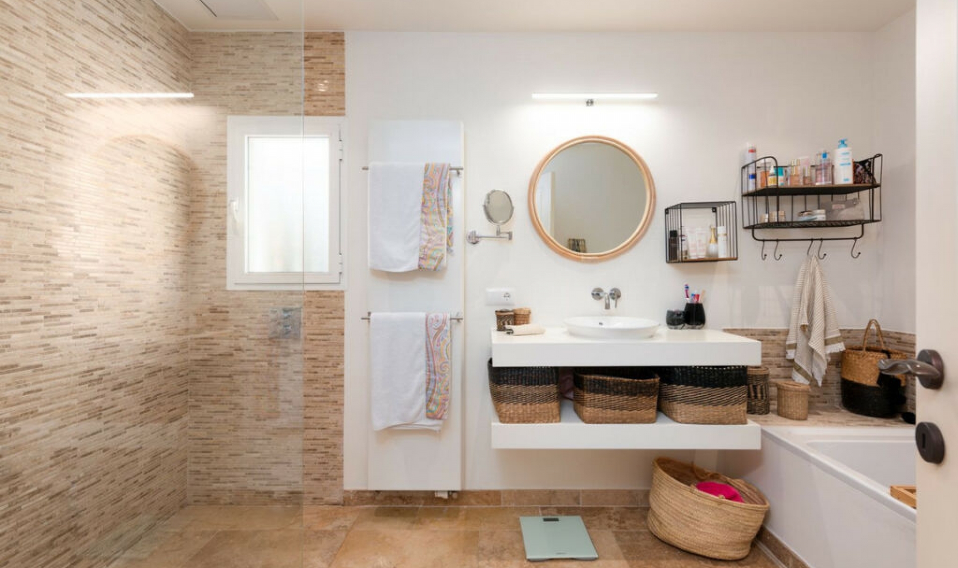 Resale - House -
La Mairena