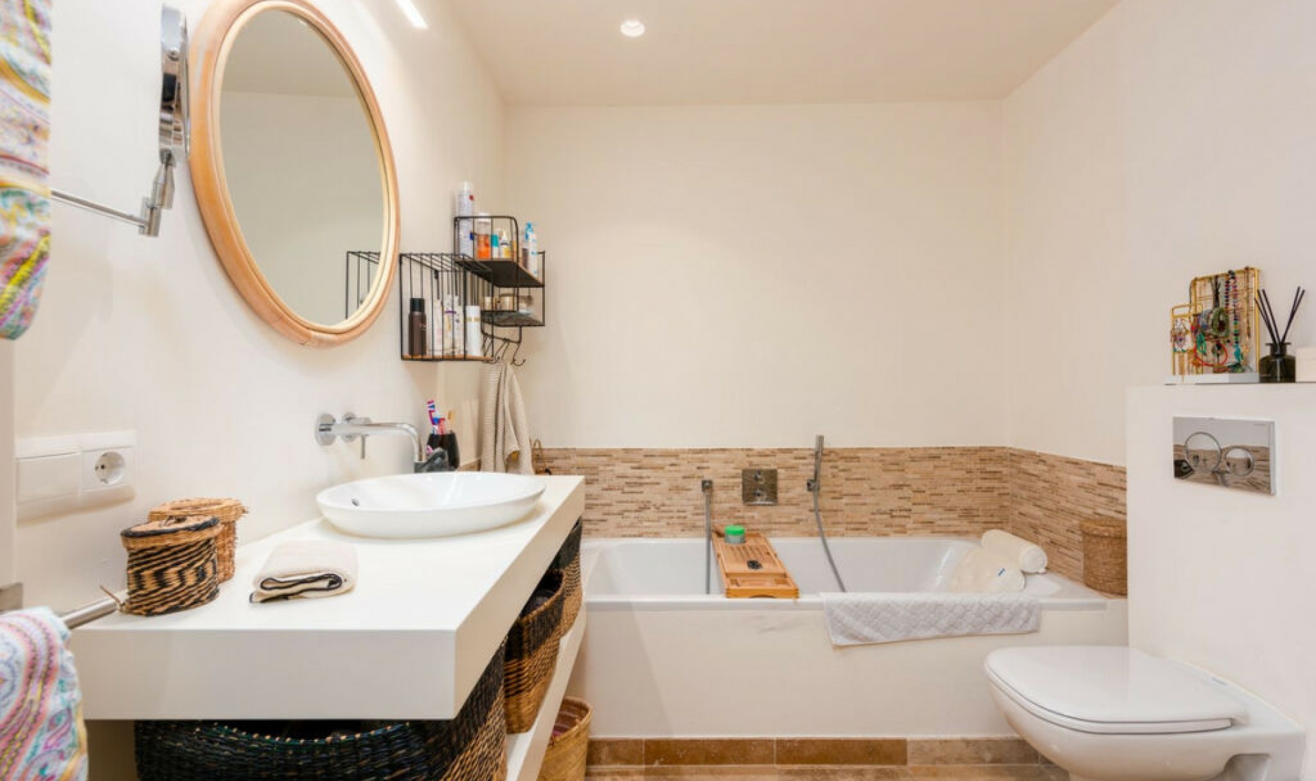 Resale - House -
La Mairena