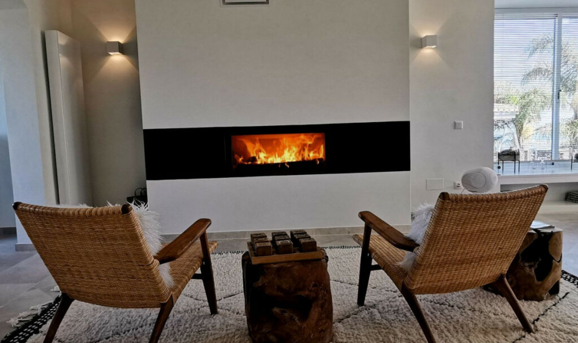 Resale - House -
La Mairena