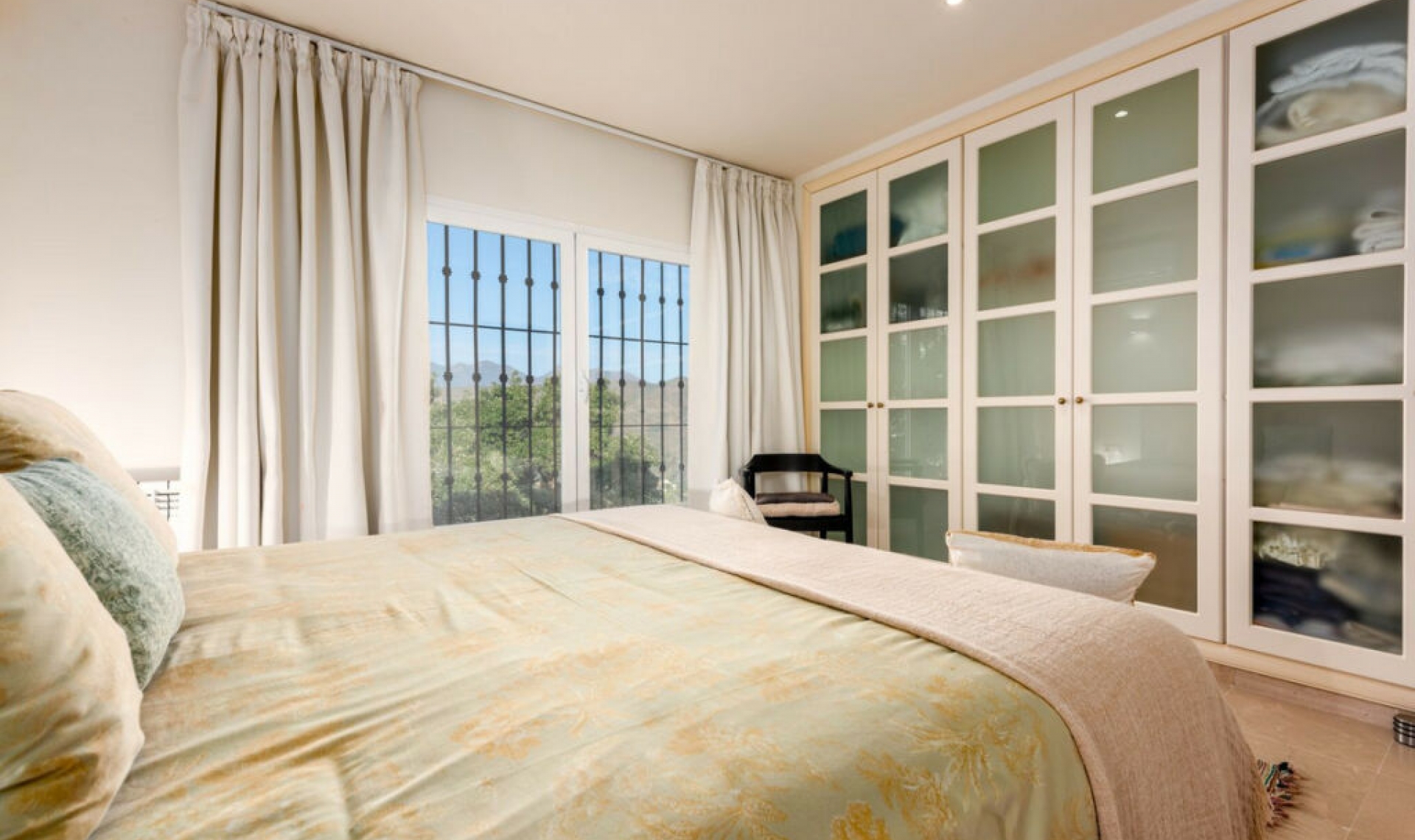 Resale - House -
La Mairena