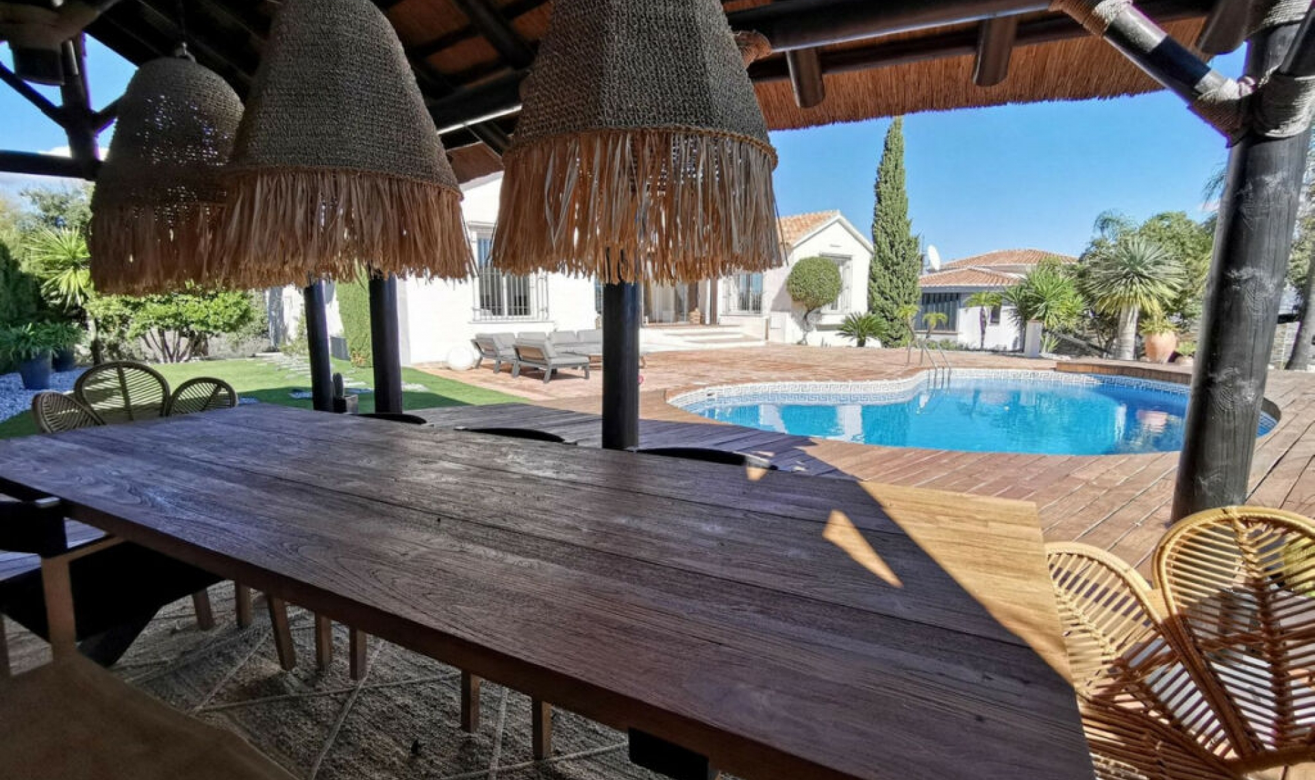 Resale - House -
La Mairena