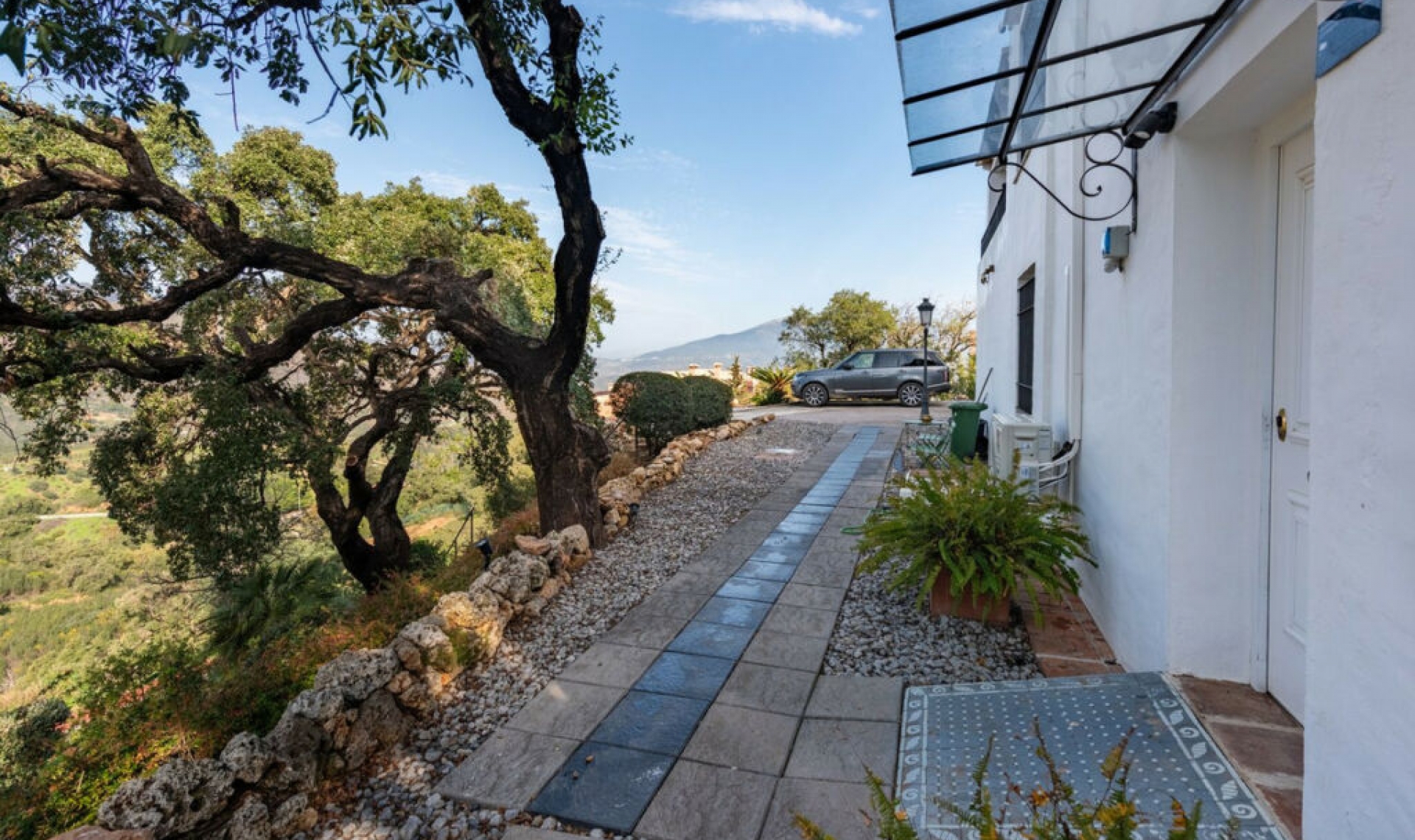 Resale - House -
La Mairena