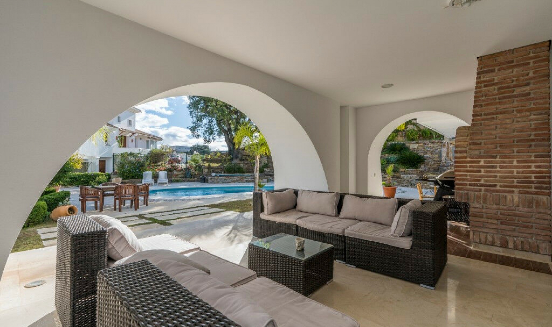 Resale - House -
La Mairena