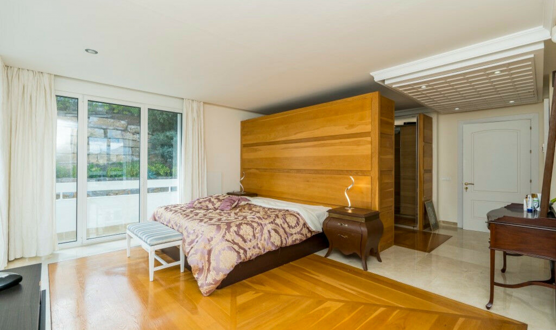 Resale - House -
La Mairena