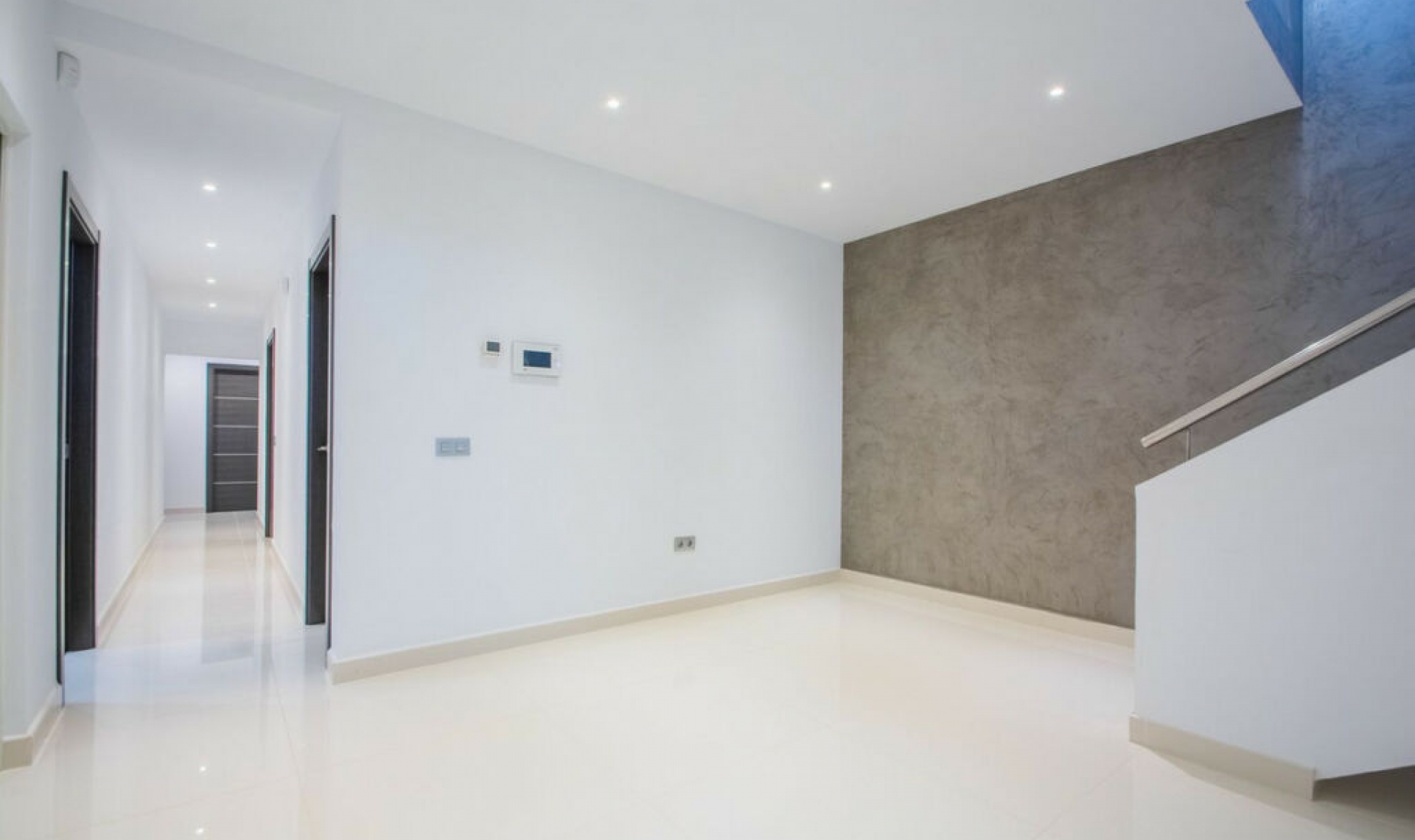 Resale - House -
La Mairena