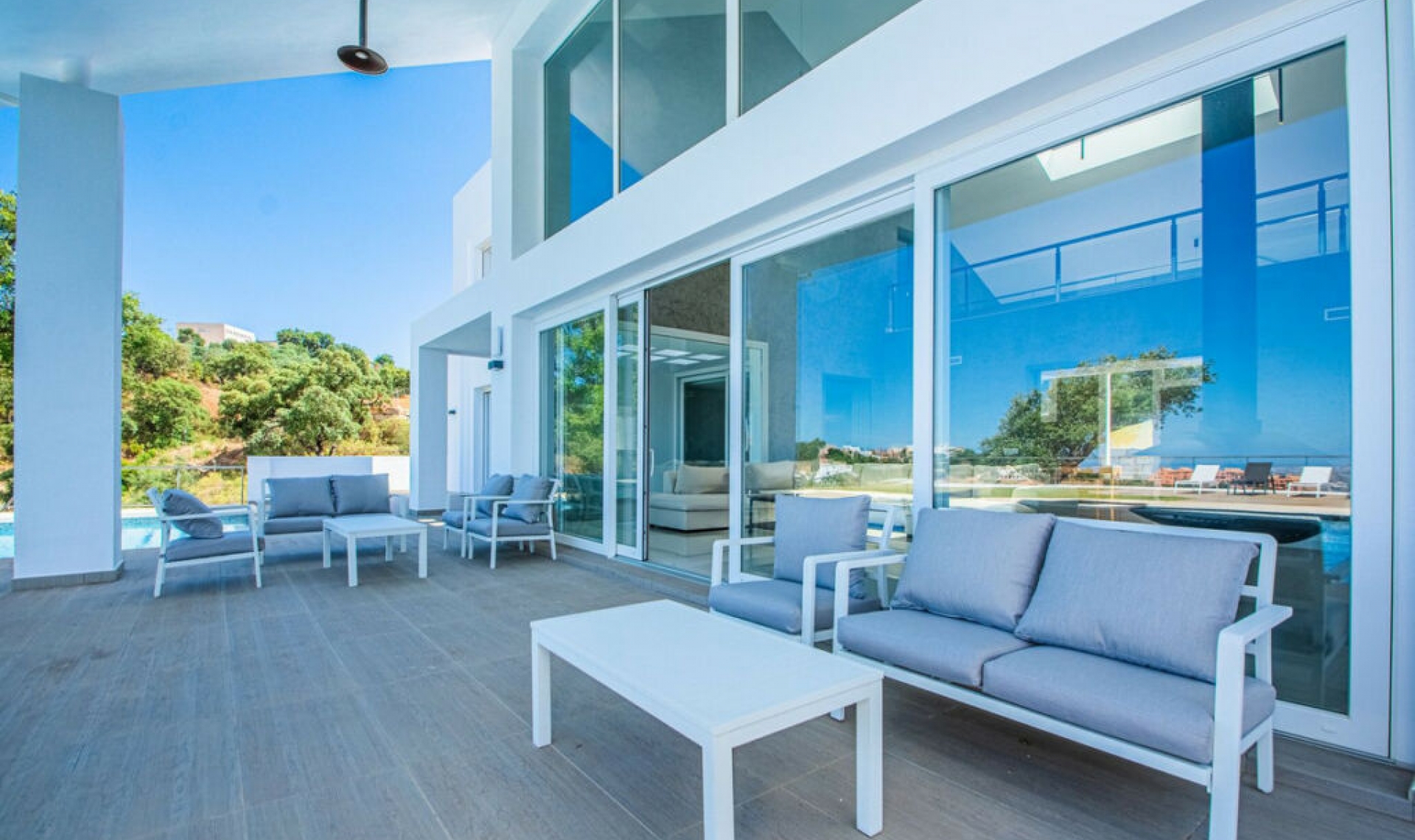 Resale - House -
La Mairena