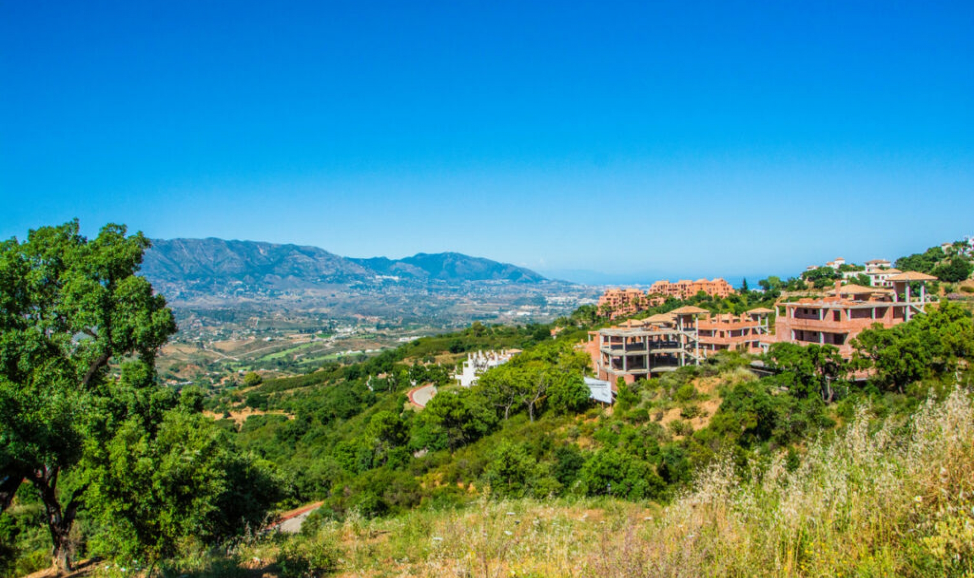 Resale - House -
La Mairena