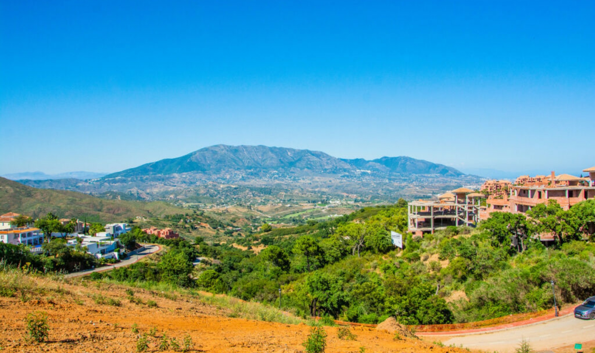 Resale - House -
La Mairena