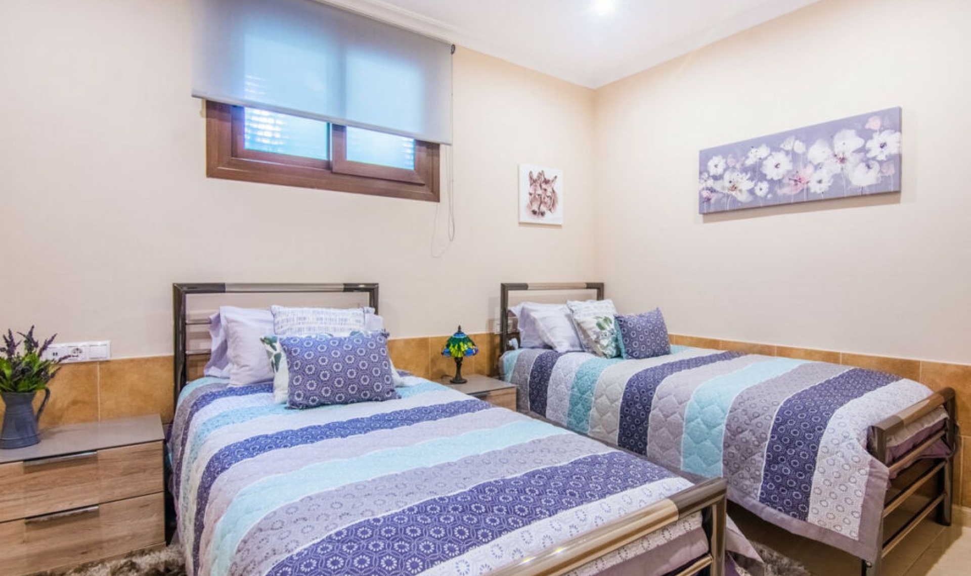 Resale - House -
La Mairena