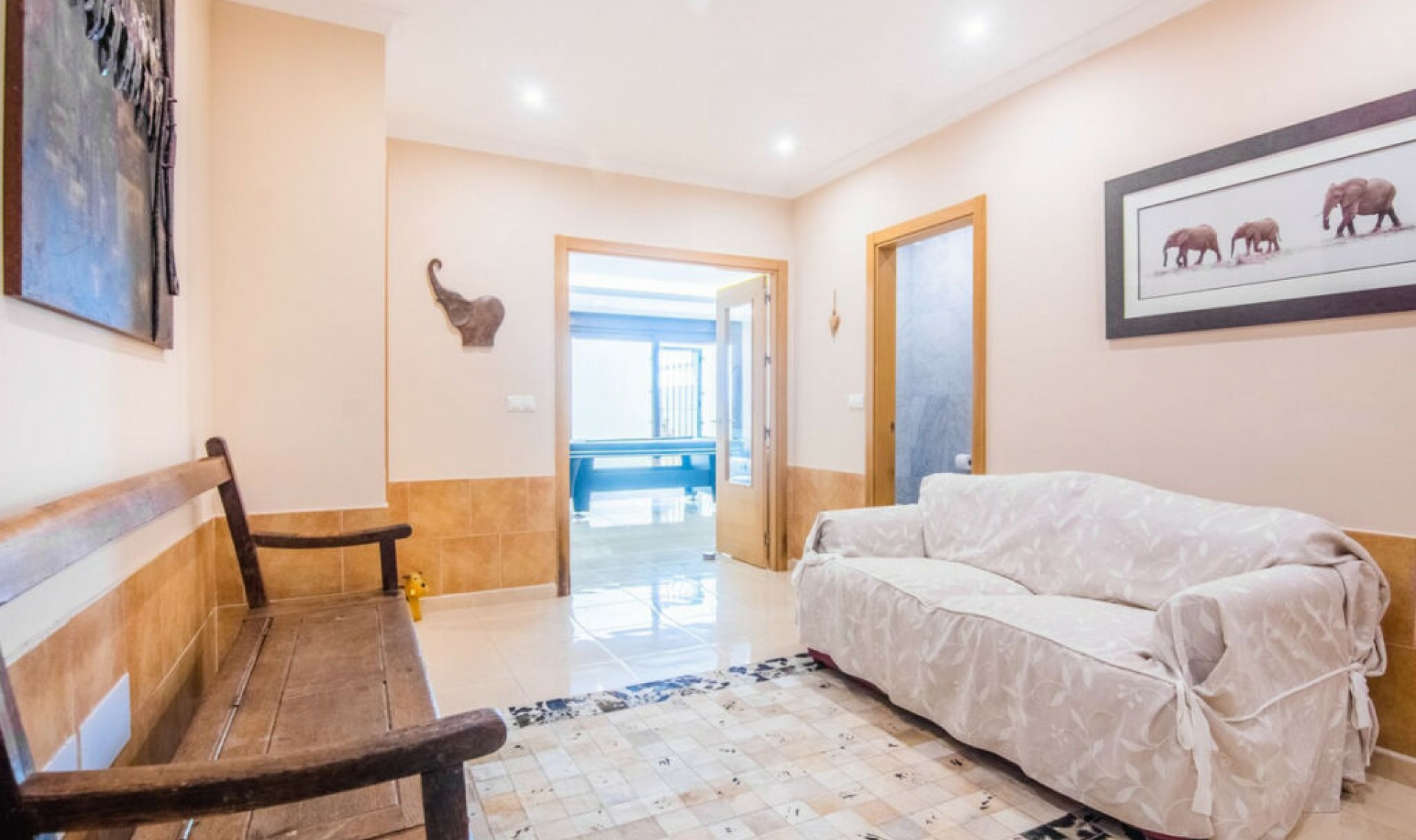 Resale - House -
La Mairena