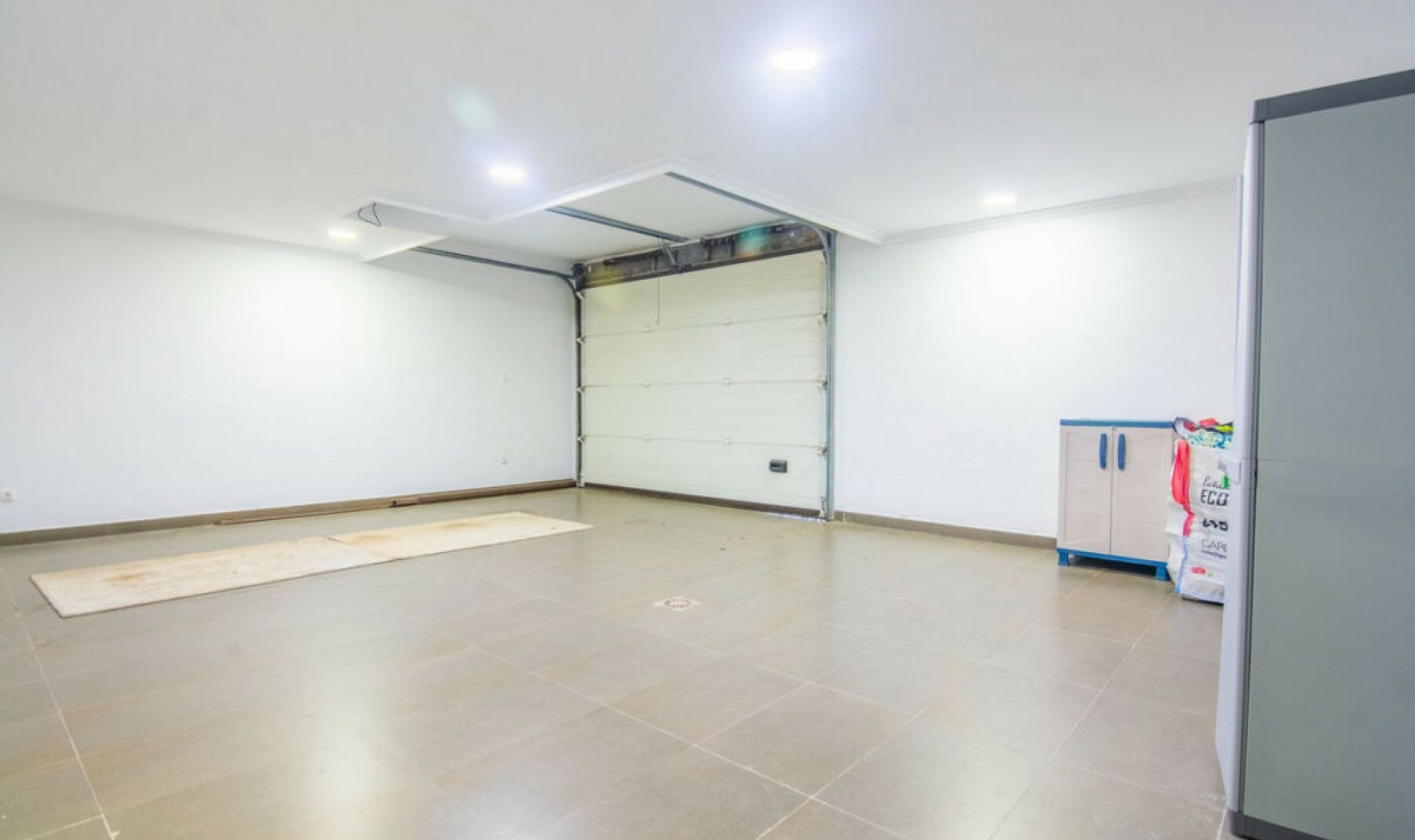 Resale - House -
La Mairena