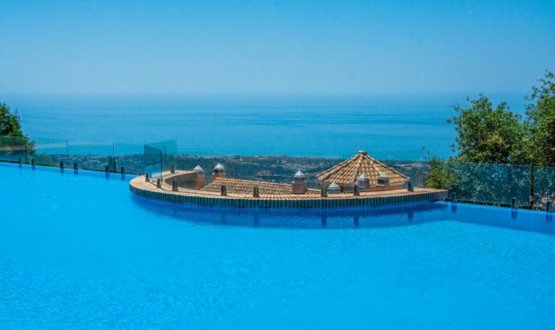 Resale - House -
La Mairena