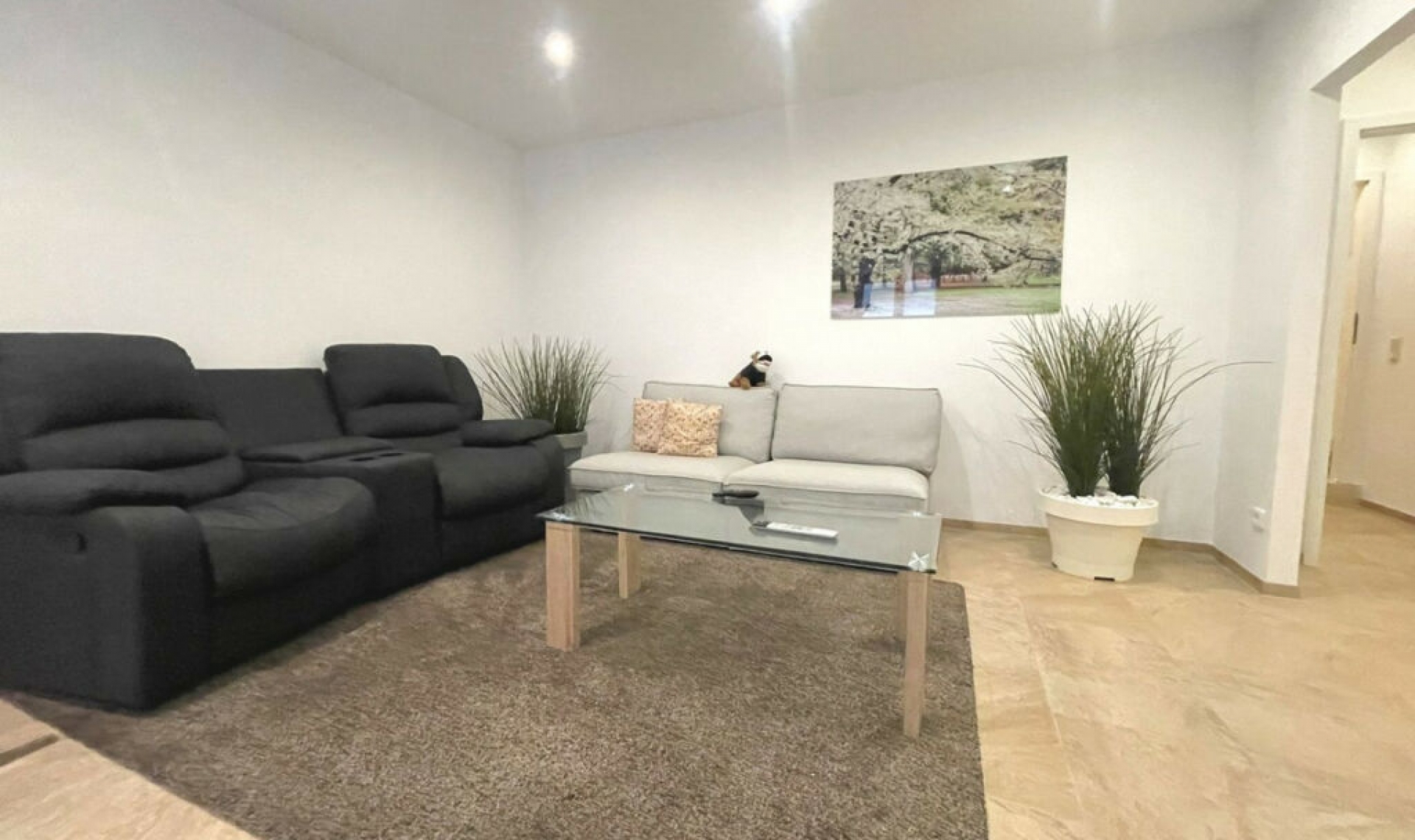 Resale - House -
La Mairena