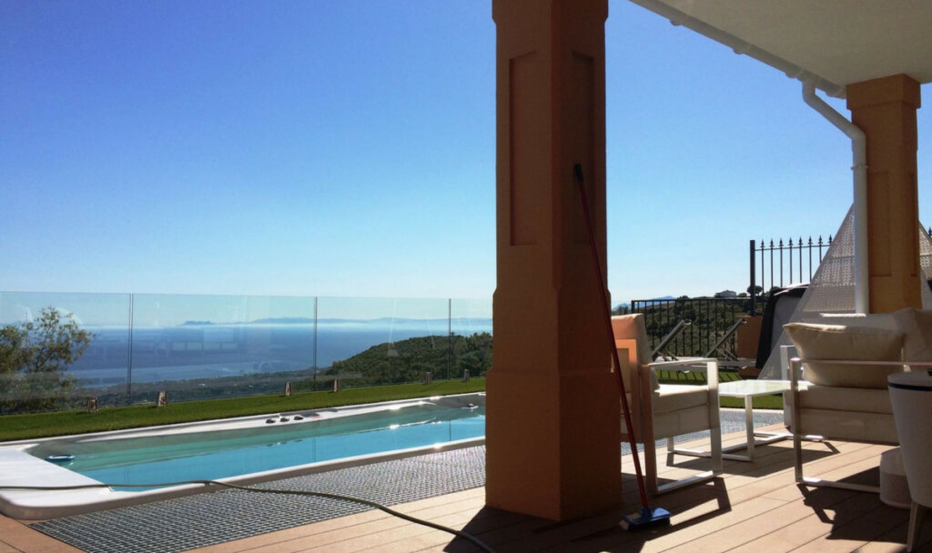 Resale - House -
La Mairena