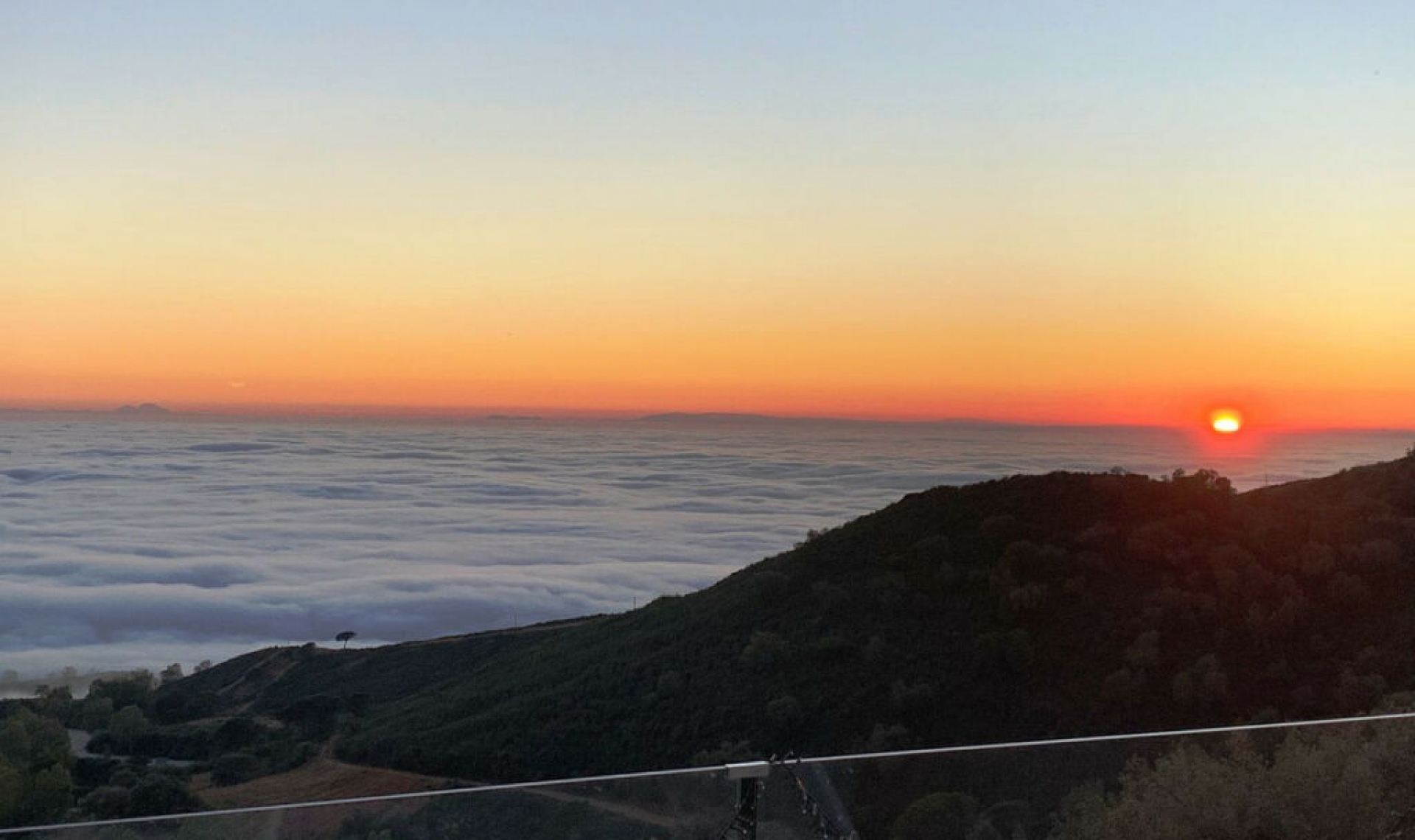 Resale - House -
La Mairena