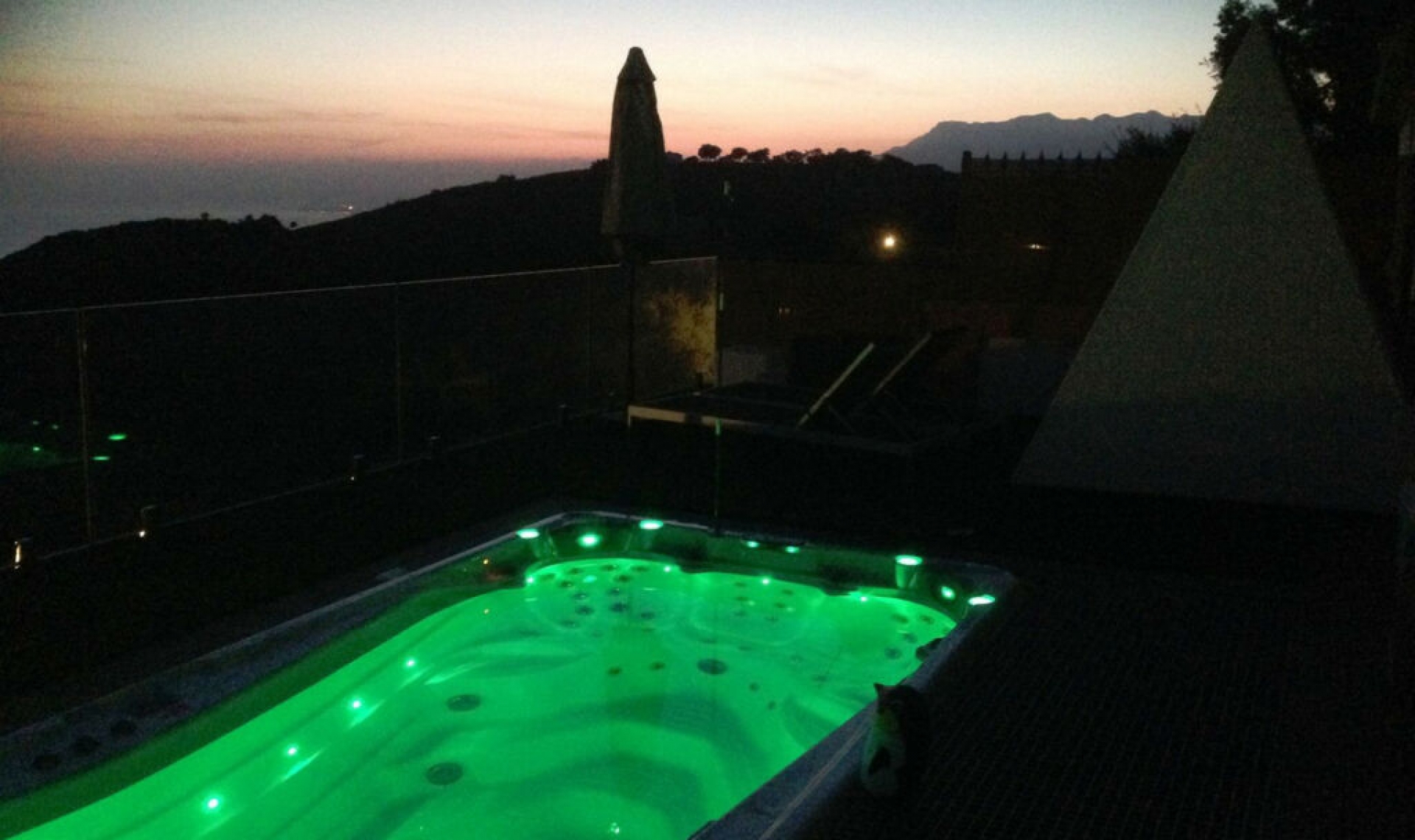 Resale - House -
La Mairena