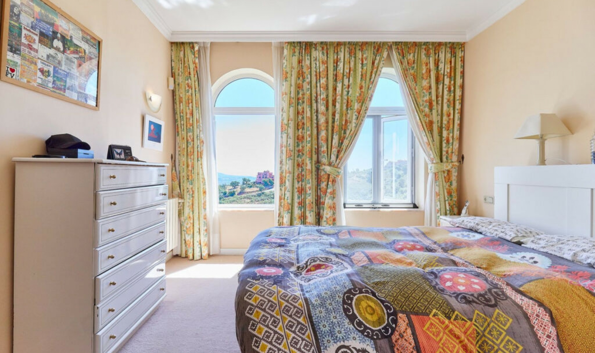 Resale - House -
La Mairena