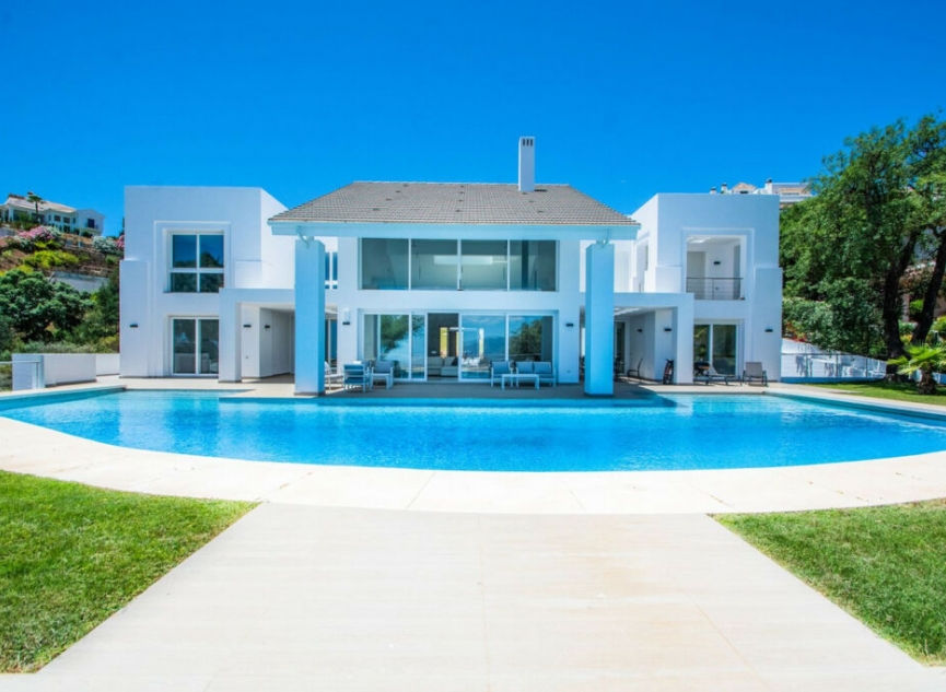 Resale - House -
La Mairena