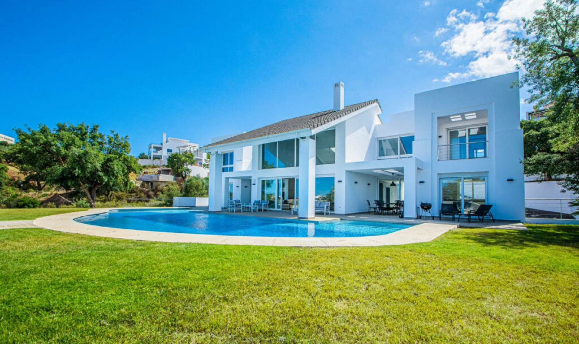 Resale - House -
La Mairena