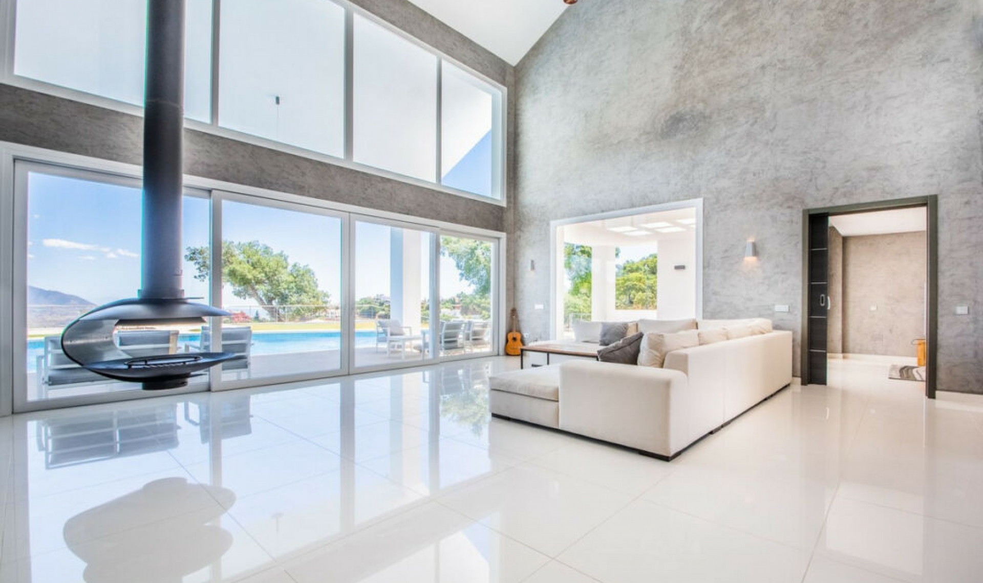 Resale - House -
La Mairena