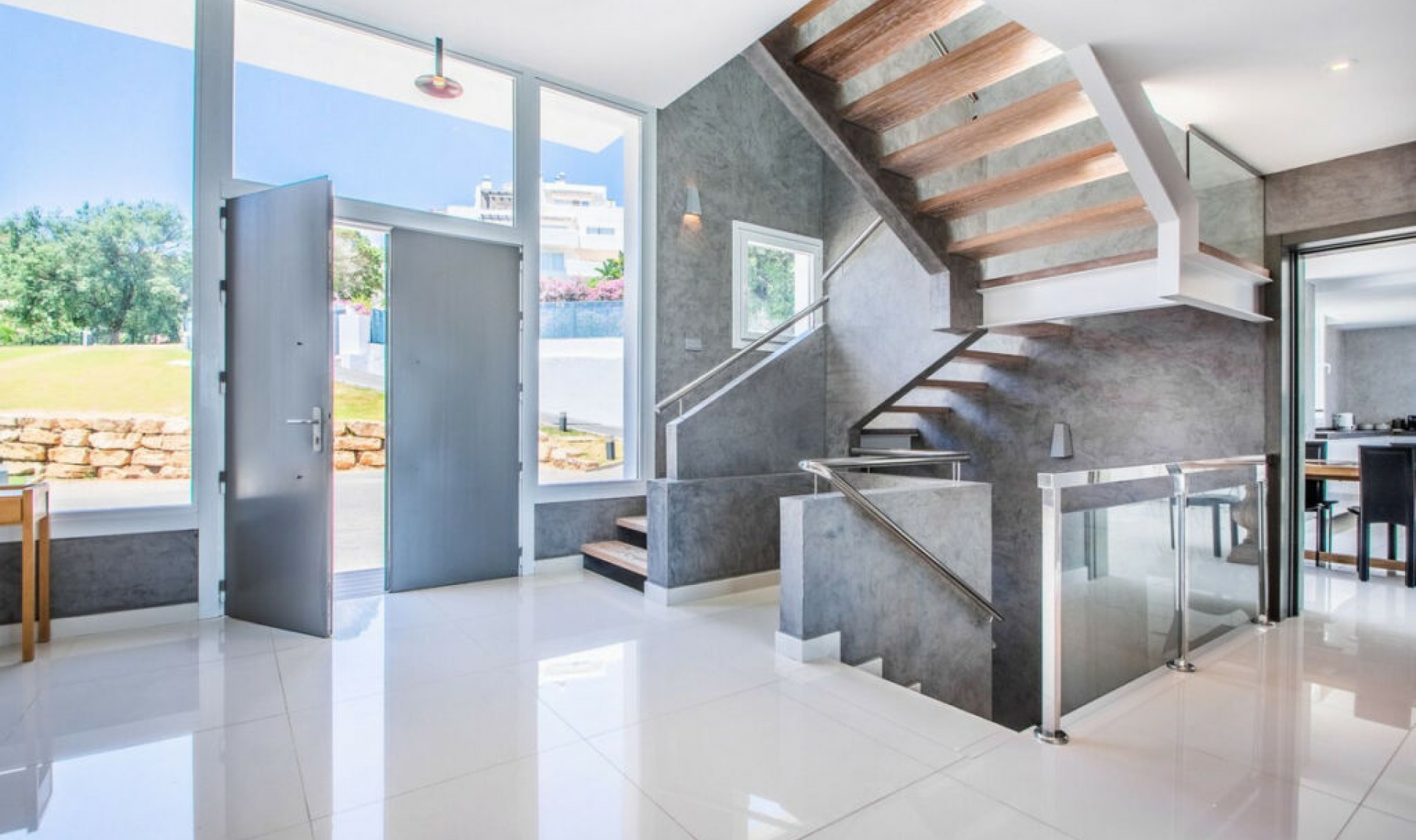 Resale - House -
La Mairena