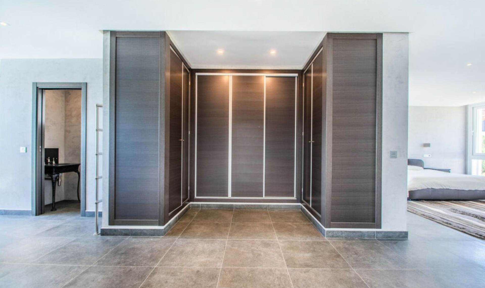 Resale - House -
La Mairena