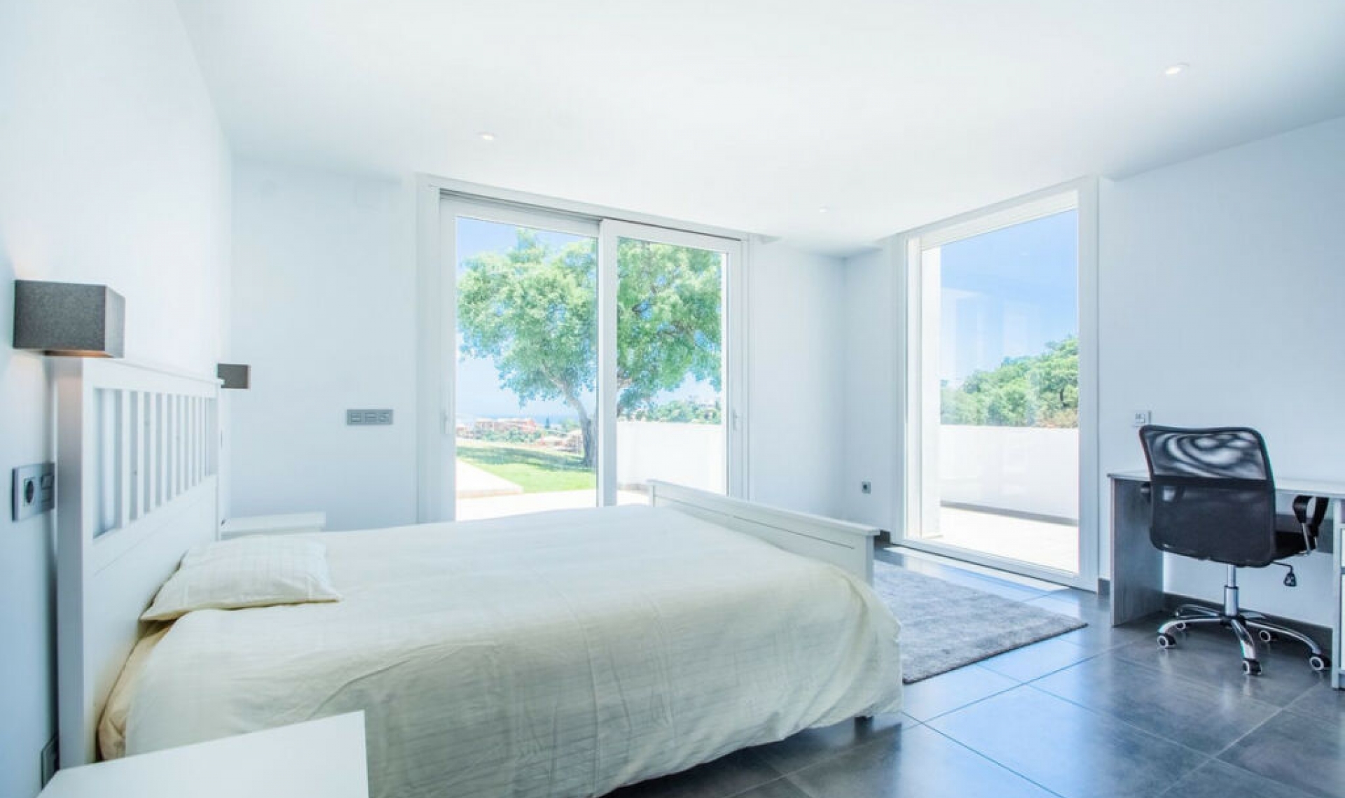 Resale - House -
La Mairena