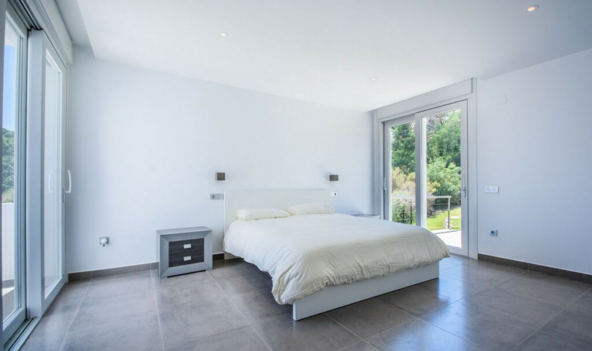 Resale - House -
La Mairena