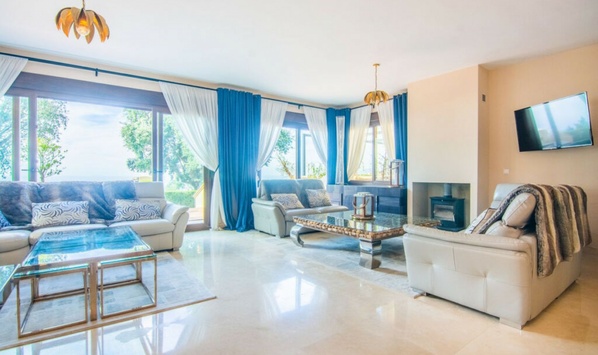 Resale - House -
La Mairena