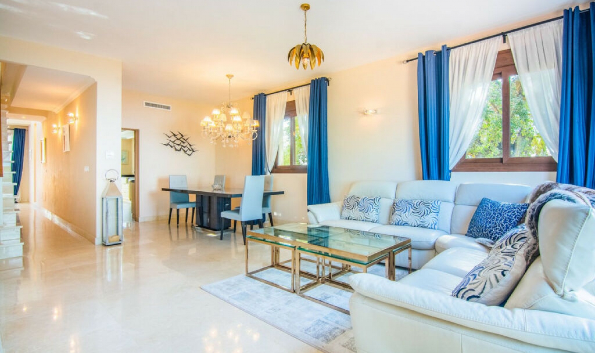 Resale - House -
La Mairena