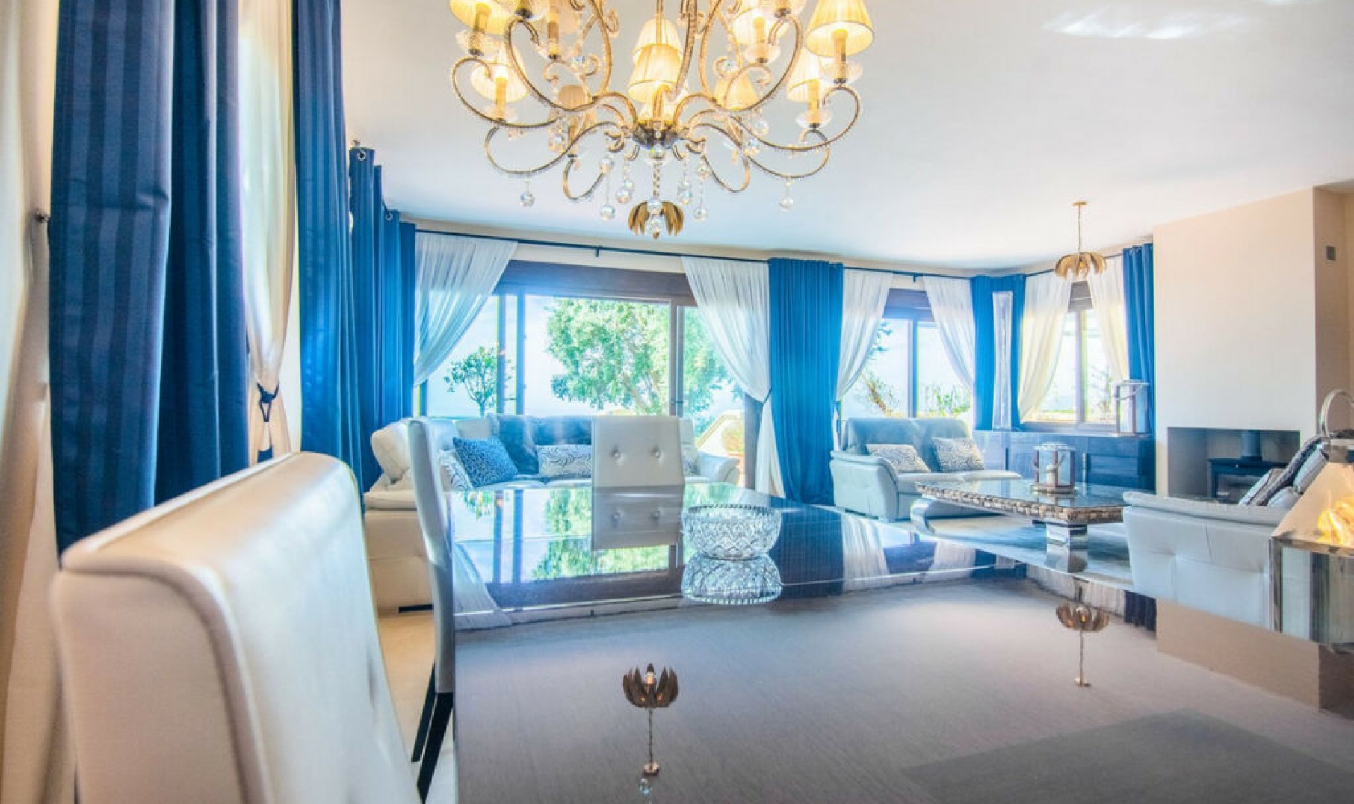 Resale - House -
La Mairena