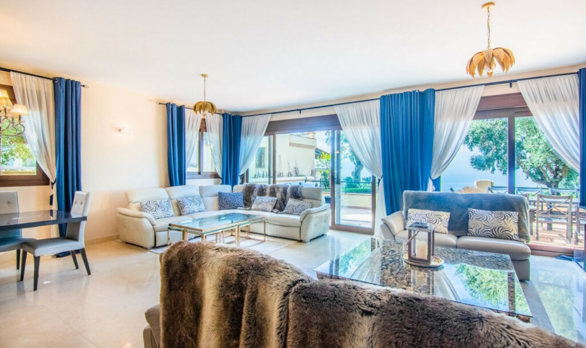 Resale - House -
La Mairena