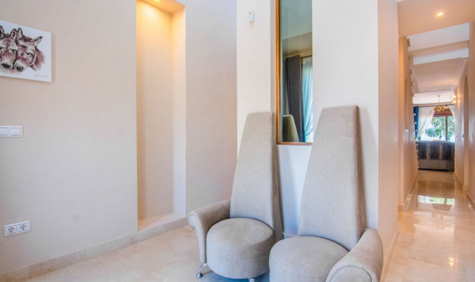 Resale - House -
La Mairena