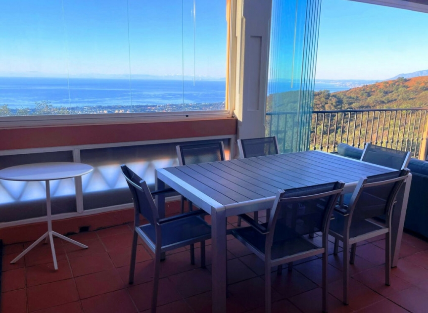 Resale - House -
La Mairena