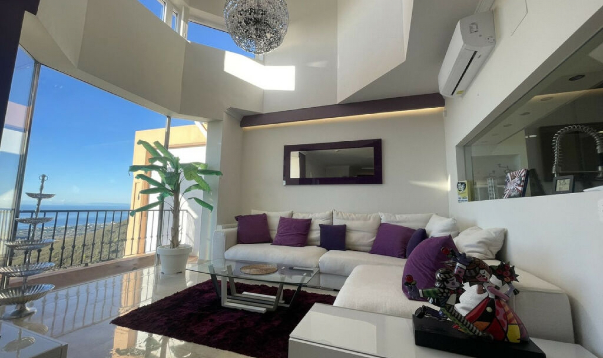 Resale - House -
La Mairena