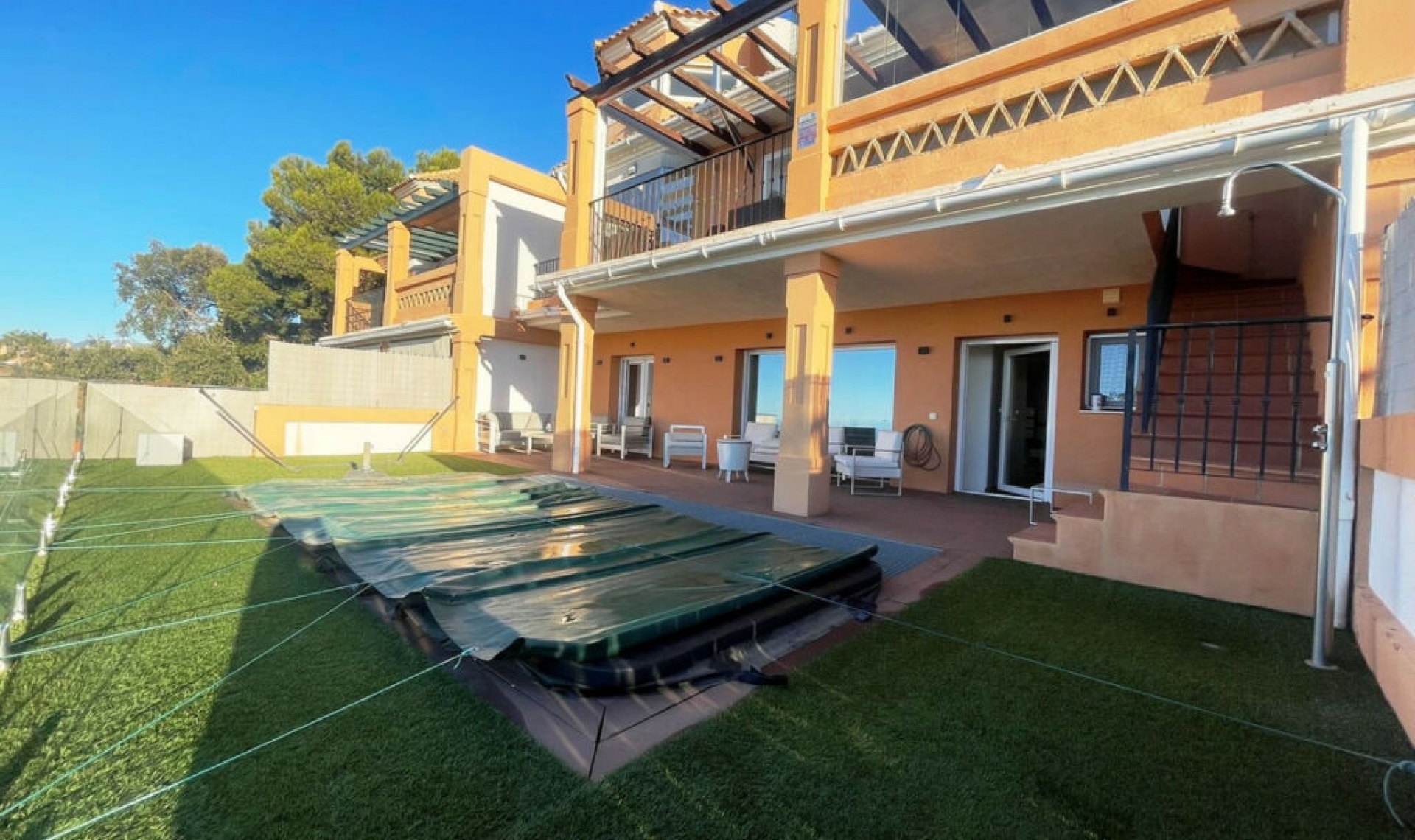 Resale - House -
La Mairena