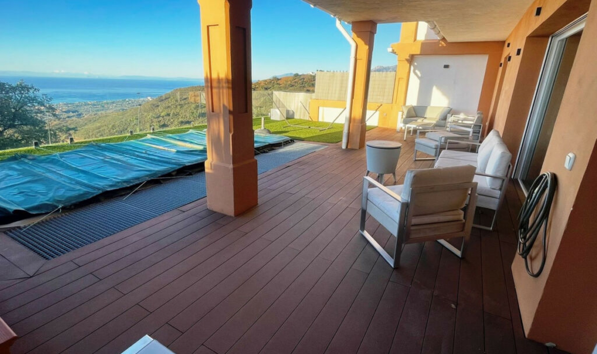 Resale - House -
La Mairena