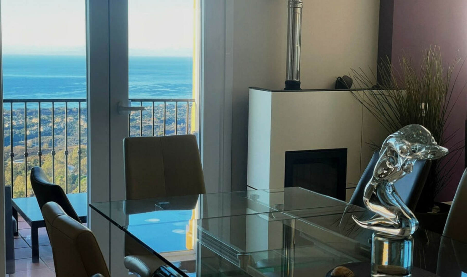 Resale - House -
La Mairena