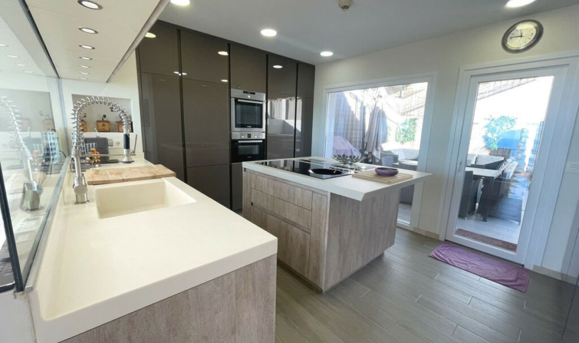 Resale - House -
La Mairena